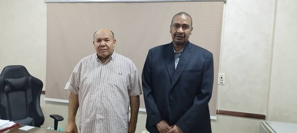 نائب مدير جامعة إفريقيا العالمية للشؤون الإدارية والمالية يلتقي رئيس المجلس الإسلامي العالمي للدعوة والإغاثة