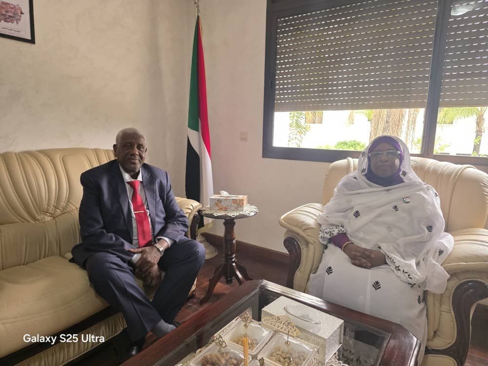 مدير جامعة إفريقيا العالمية يلتقي سفيرة السودان بالمغرب ويبحثان تعزيز التعاون الأكاديمي