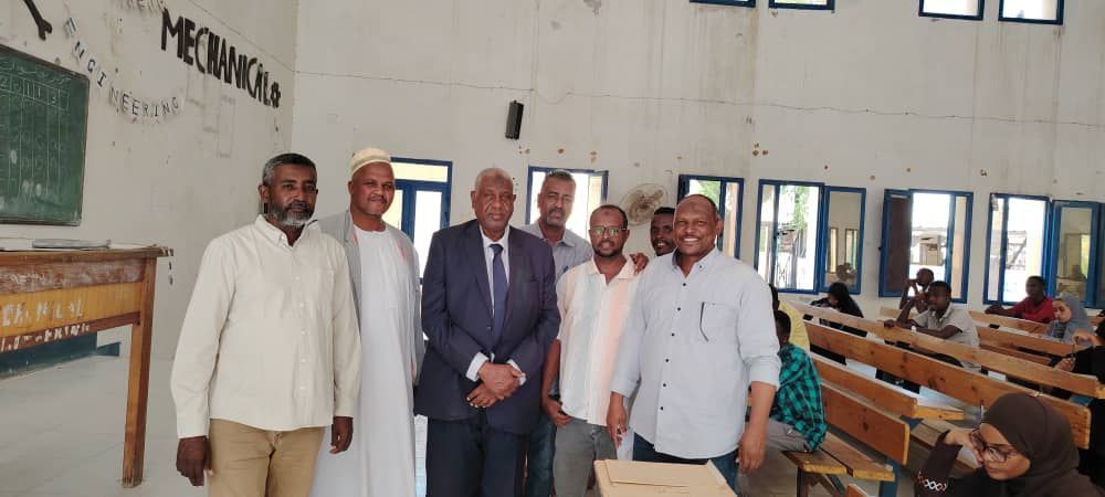 مدير جامعة إفريقيا العالمية يتفقد مركز امتحانات الجامعة بمدينة بورتسودان